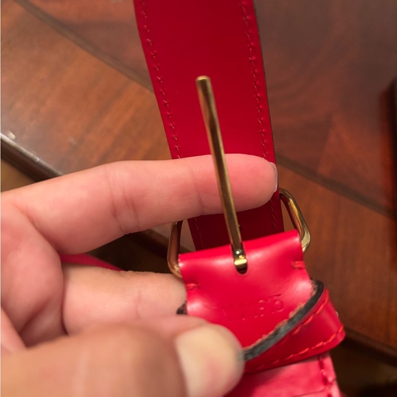 Louis Vuitton Red Epi sac Depaule - Picture 9 of 10